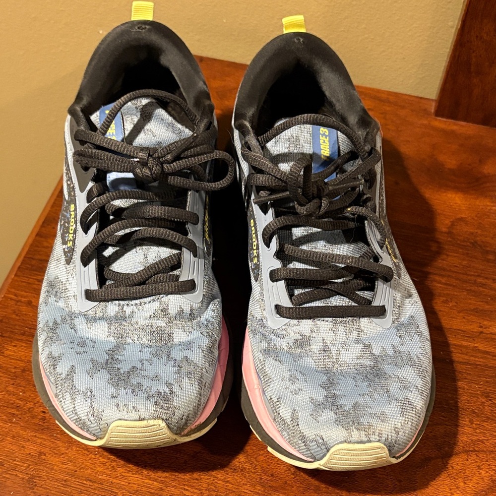 Brooks trace 3 women’s shoes
